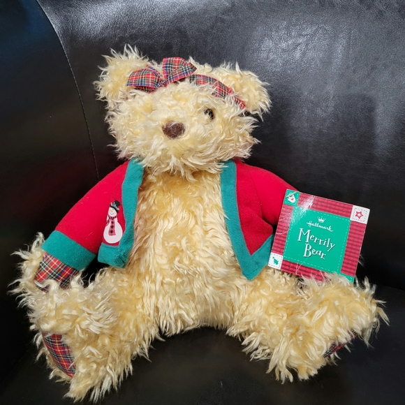 Hallmark Merrily Bear - Picture 10 of 10